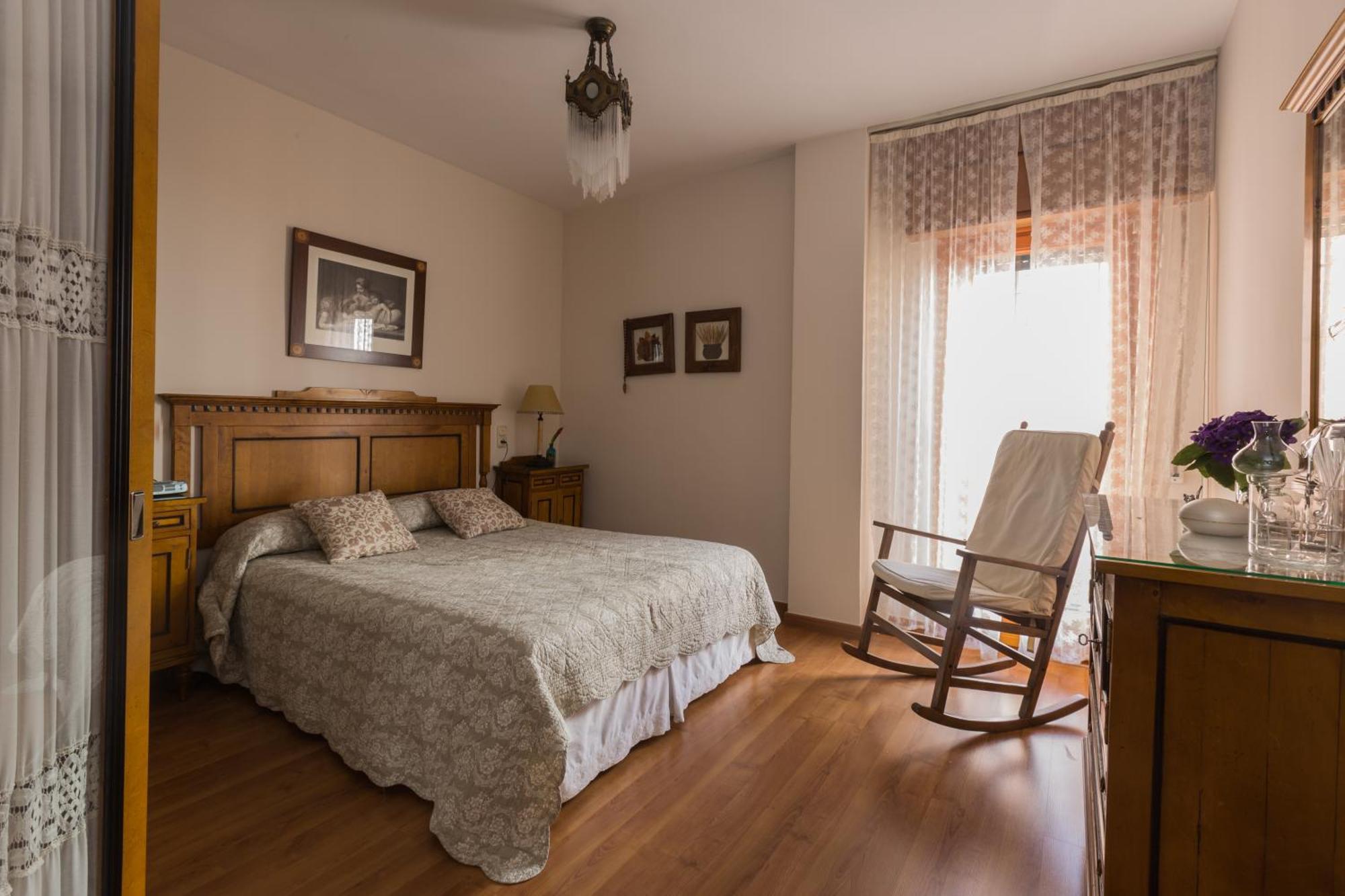 גרנדה Gracia Suites - Centro Y Confort Con Parking Gratis מראה חיצוני תמונה