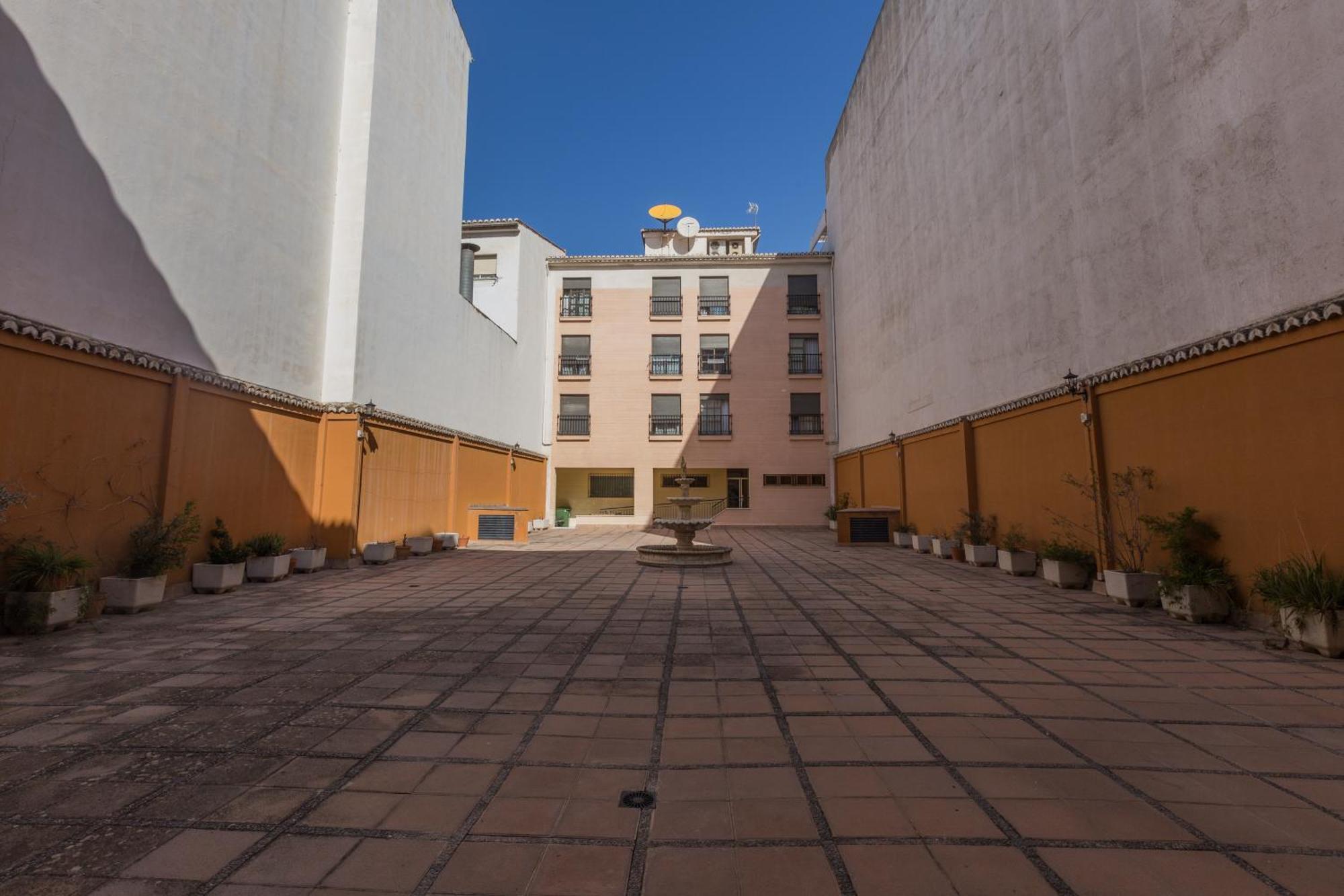 גרנדה Gracia Suites - Centro Y Confort Con Parking Gratis מראה חיצוני תמונה